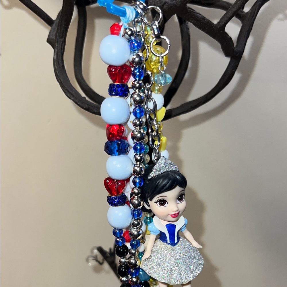 Disney Princess  Keychain - Picture 3 of 3